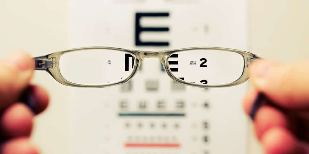 Can myopia be cured naturally?